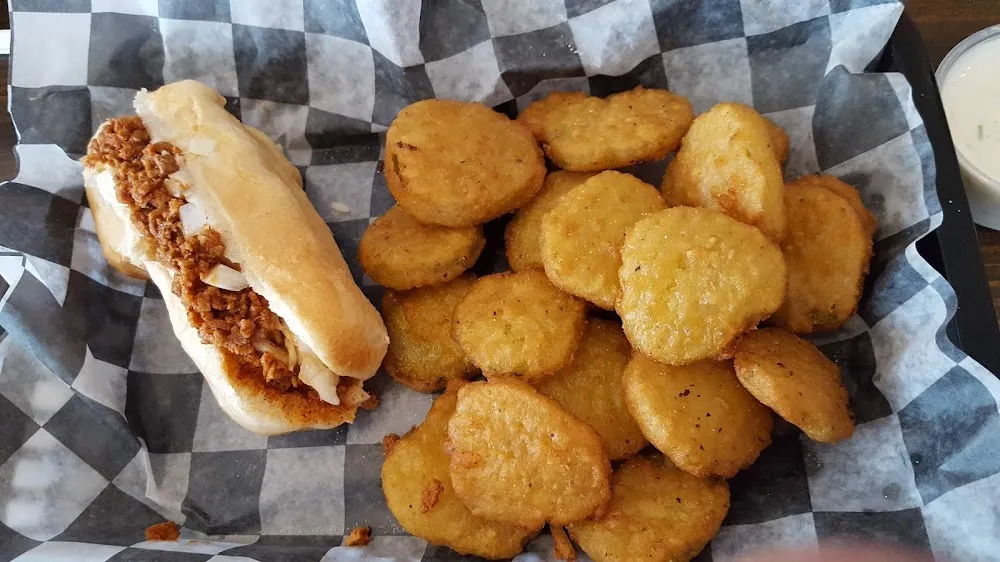 Chili Dog w Slaw & Onions Fried Pickles w Ranch
